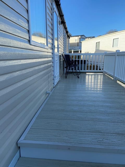 Property building, Patio, Day, View (from property/room), Balcony/Terrace