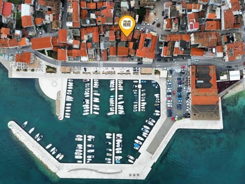 Neighbourhood, Bird's eye view