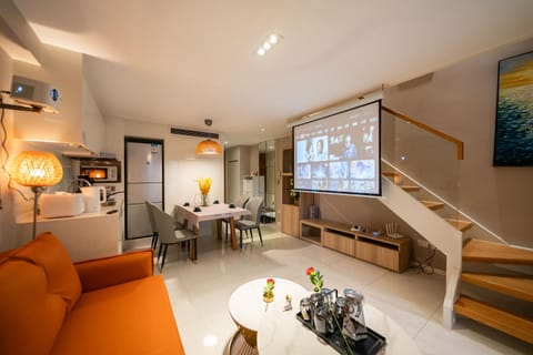 TV and multimedia, Living room, Seating area