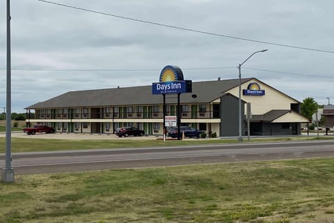 Property building, Street view, Location