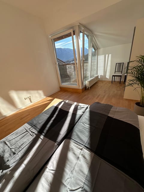 Geräumiges sonniges Apartment mit Bergblick Apartment in Tyrol