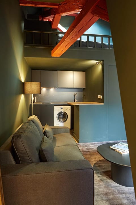 Communal lounge/ TV room