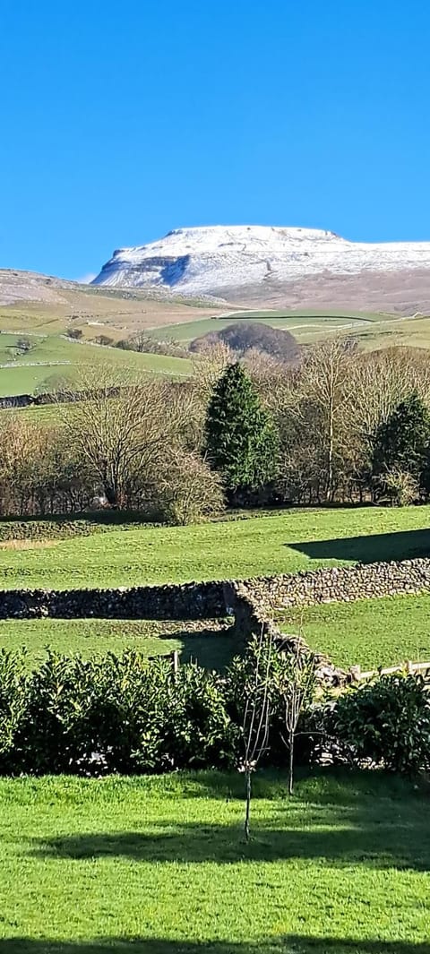 Robins Nest Apartment in Craven District