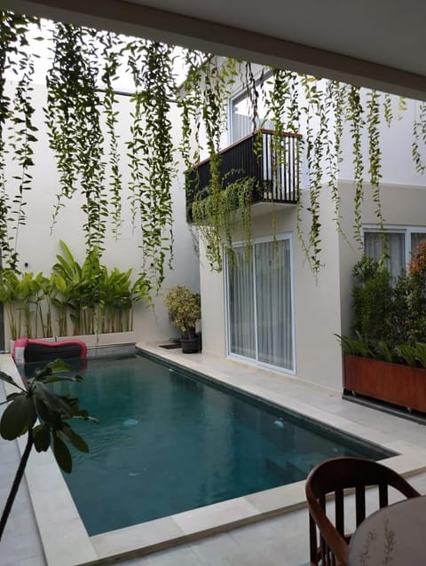 Property building, Patio, Balcony/Terrace, Pool view, Swimming pool
