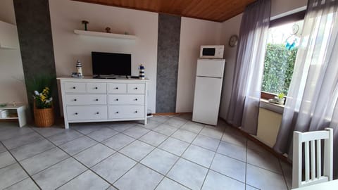 Living room, Seating area, internet