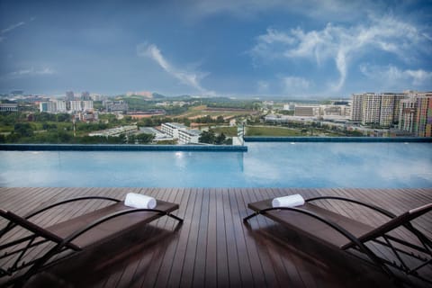 Day, Swimming pool, Swimming pool