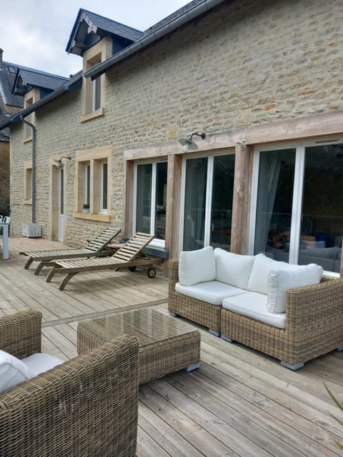 Balcony/Terrace, sunbed