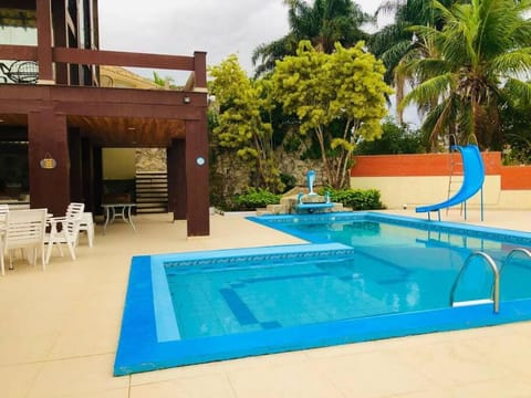 Garden view, Pool view, Swimming pool, sunbed