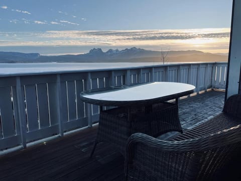 Panorama view! Modern,Balcony/parking Apartment in Nordland, Norway