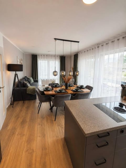 Living room, Dining area, kitchen