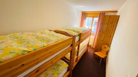 Bed, Photo of the whole room, Bedroom, bunk bed