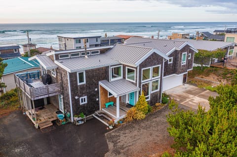 Rockaway Getaway House in Rockaway Beach