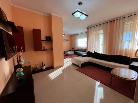 TV and multimedia, Seating area