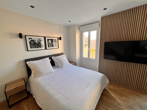 Bed, TV and multimedia