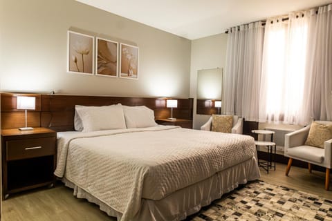 Bed, Photo of the whole room, Seating area, Bedroom
