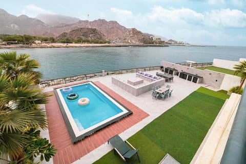 Patio, Nearby landmark, Day, Natural landscape, Lake view, Mountain view, Pool view, River view, Sea view, Swimming pool, sunbed