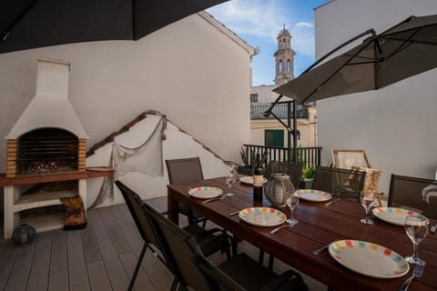 Patio, BBQ facilities