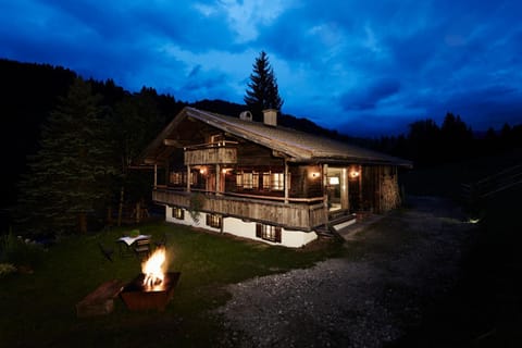 Facade/entrance, Night