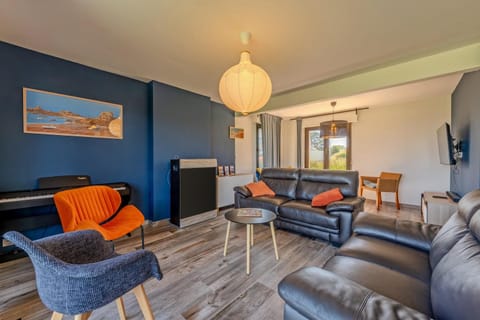 Villa - vue mer - 800m de la plage Villa in Locquirec