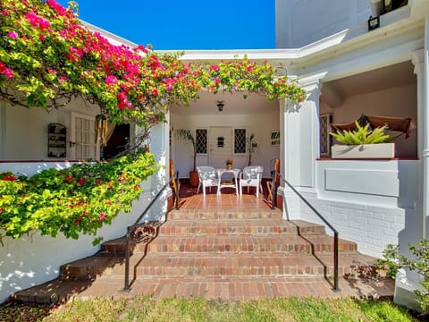 Property building, Patio, Garden