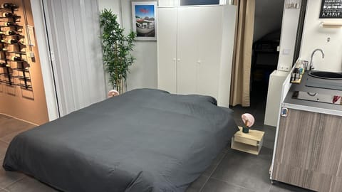 Luxueux LOFT A 2 pas de la mer Évasion assurée en Bord Plage Apartment in Toulon