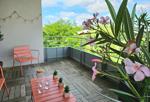 Patio, View (from property/room), Balcony/Terrace, Garden view