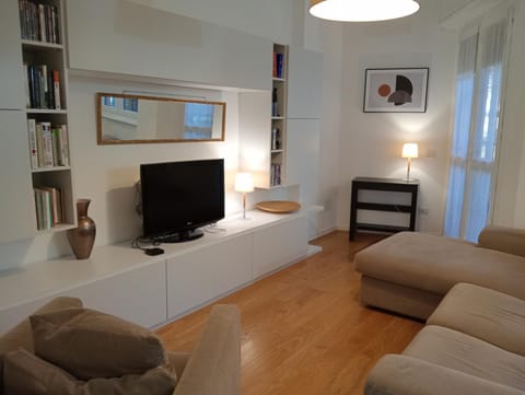 SANDONHOUSE MILANO Apartment in San Donato Milanese
