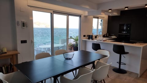 Natural landscape, Kitchen or kitchenette, Dining area, Sea view