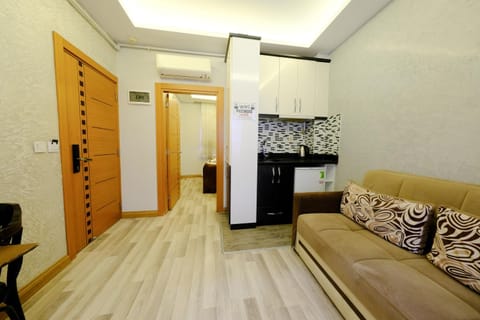 Bed, Seating area, wardrobe