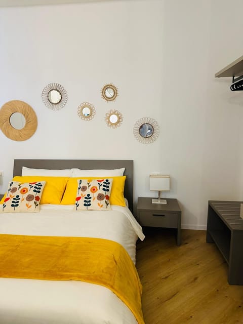 Yellow Apartment Apartment in Bari
