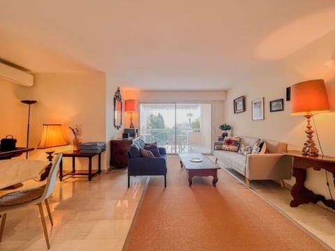 Terrasse Vue Mer - A quelques minutes de Cannes Apartment in Mougins