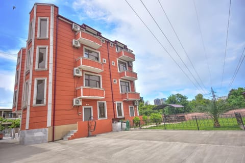 Property building, Day