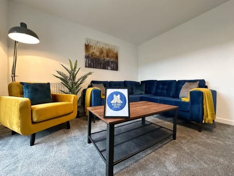 Densham House by Blue Skies Stays House in England