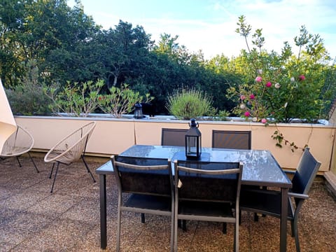 Patio, Meals