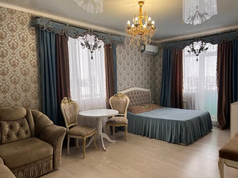 Photo of the whole room, Seating area, Bedroom