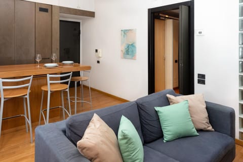 Communal lounge/ TV room, TV and multimedia, Living room, Seating area