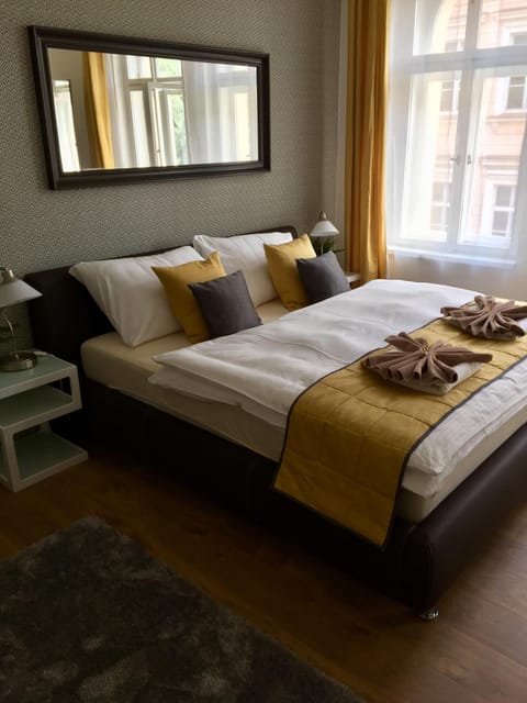 Bed, Bedroom