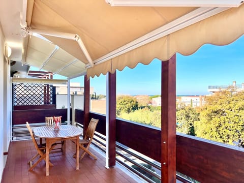 View (from property/room), Balcony/Terrace, Balcony/Terrace, Dining area