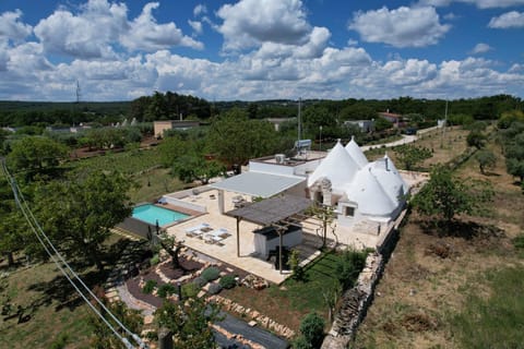 Restaurant/places to eat, Bird's eye view, City view, Swimming pool