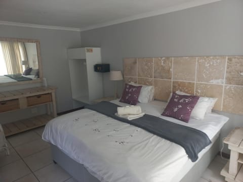 Crystal Villa Guesthouse Bed and Breakfast in Cape Town