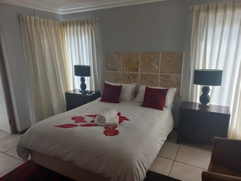 Crystal Villa Guesthouse Bed and Breakfast in Cape Town