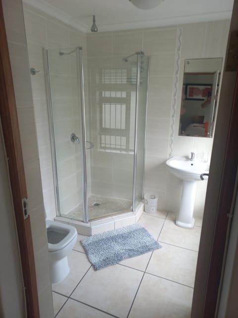 Crystal Villa Guesthouse Bed and Breakfast in Cape Town