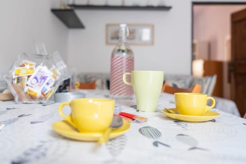 Living room, Dining area, Breakfast