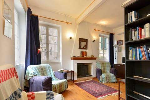 Living room, Photo of the whole room, Seating area