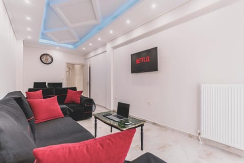 TV and multimedia, Living room, Seating area, internet