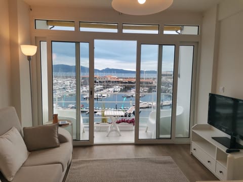 TV and multimedia, Living room, Sea view