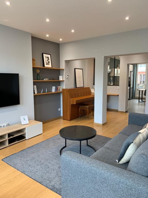 TV and multimedia, Living room, Seating area
