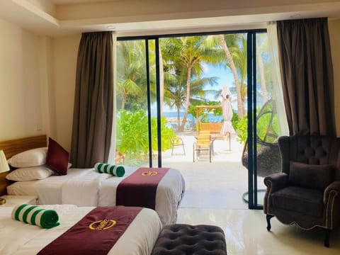Bed, Photo of the whole room, Beach, towels