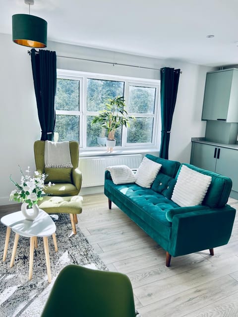Kitchen or kitchenette, Living room, Seating area