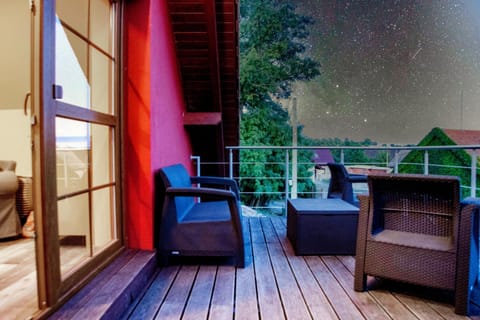 View (from property/room), Balcony/Terrace, Seating area
